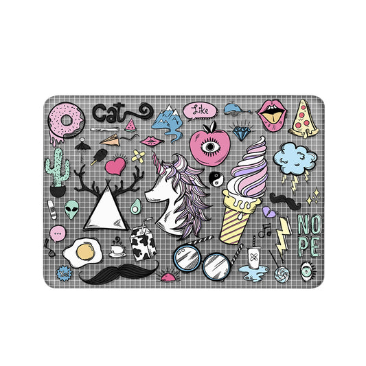 Macbook Pro Sert Kapaklı Nope Desenli Kılıf