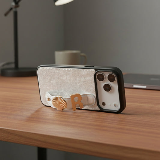 iPhone 17 Kişiye Özel Harfli Deri Telefon Kılıfı Beyaz