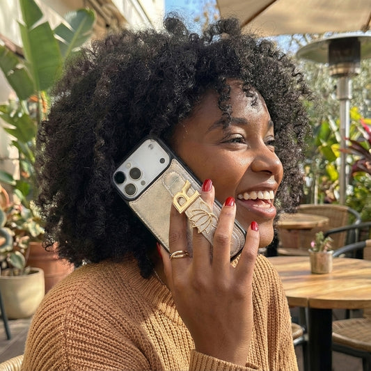 iPhone 17 Kişiye Özel Harfli Deri Telefon Kılıfı Gri