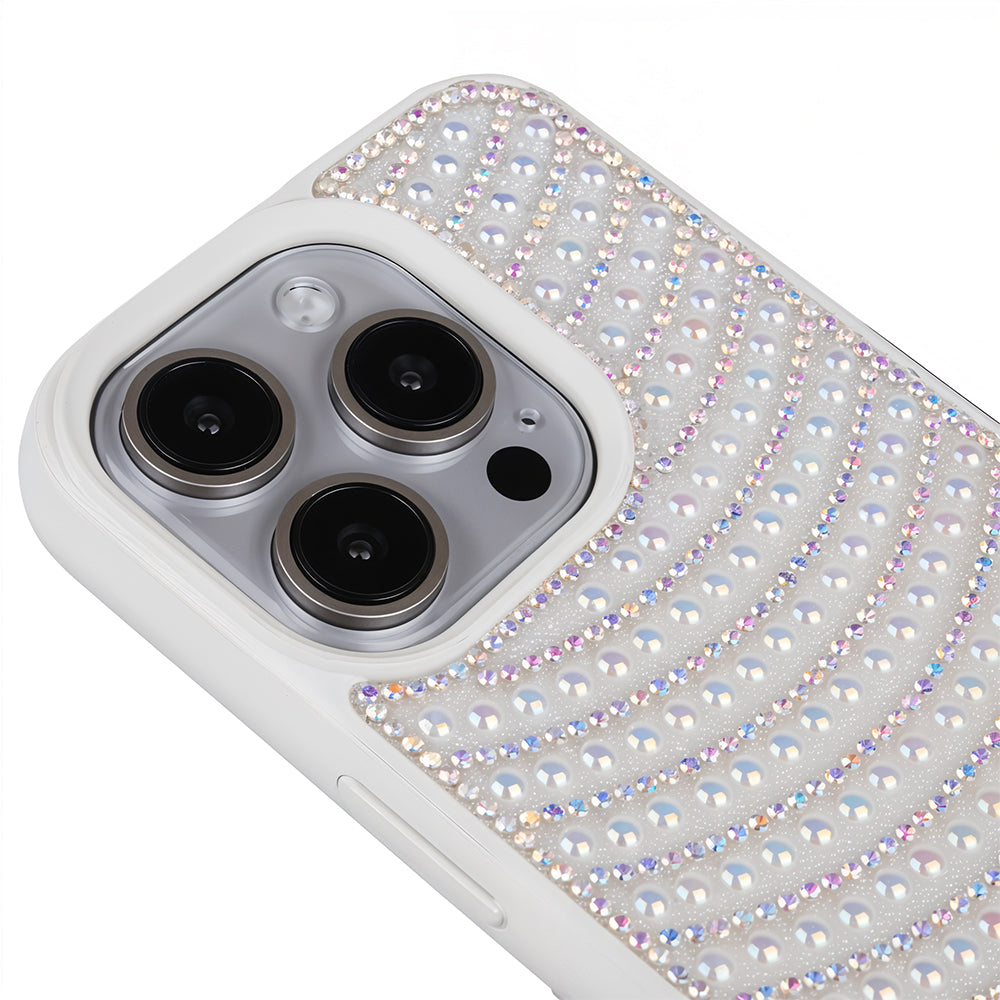 iPhone 15 Pro Max Boncuk İşlemeli Telefon Kılıfı Beyaz
