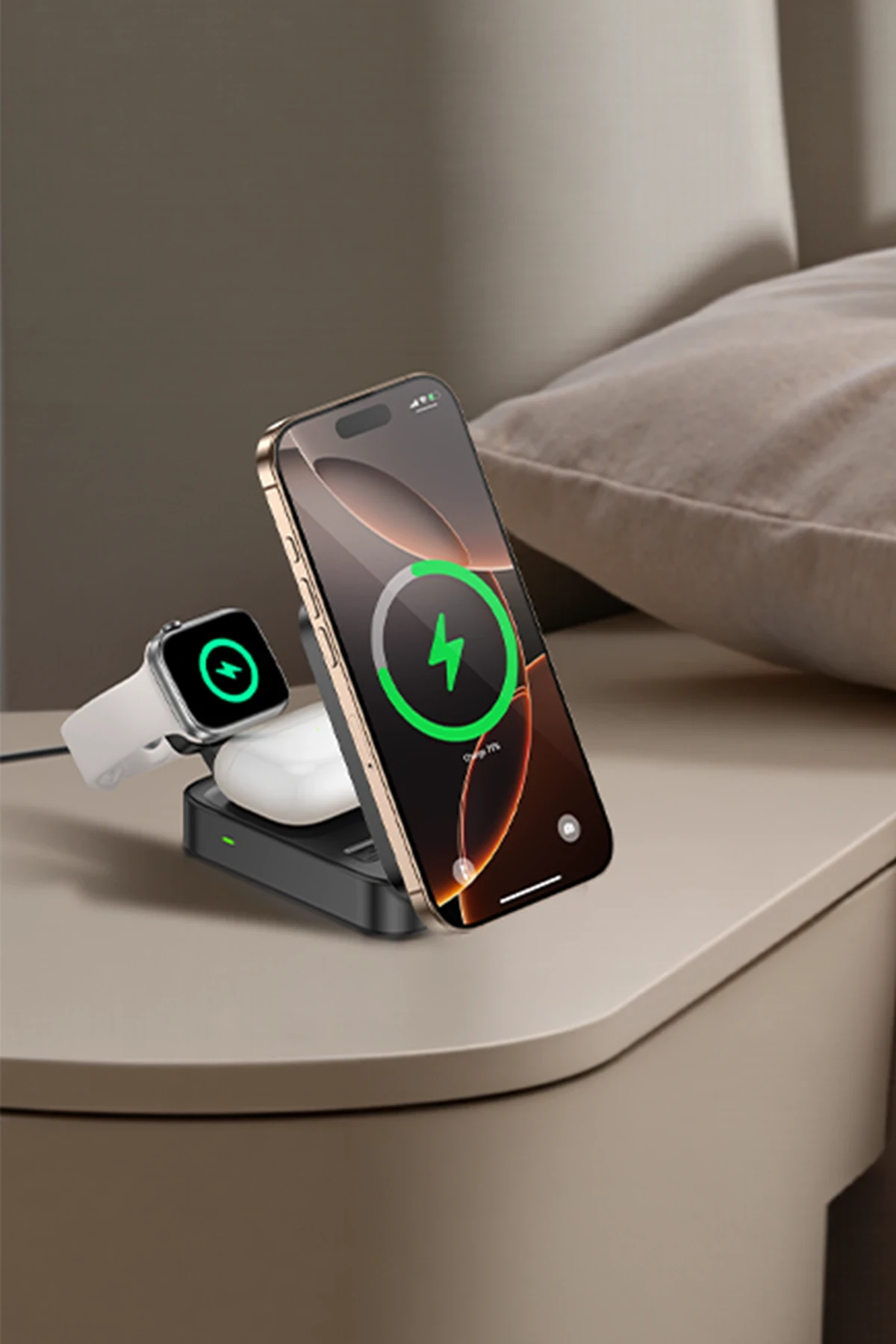 Yesido 3in1 Katlanabilir 15W Kablosuz Şarj Destekli Masaüstü Kablosuz Şarj Standı - Beyaz