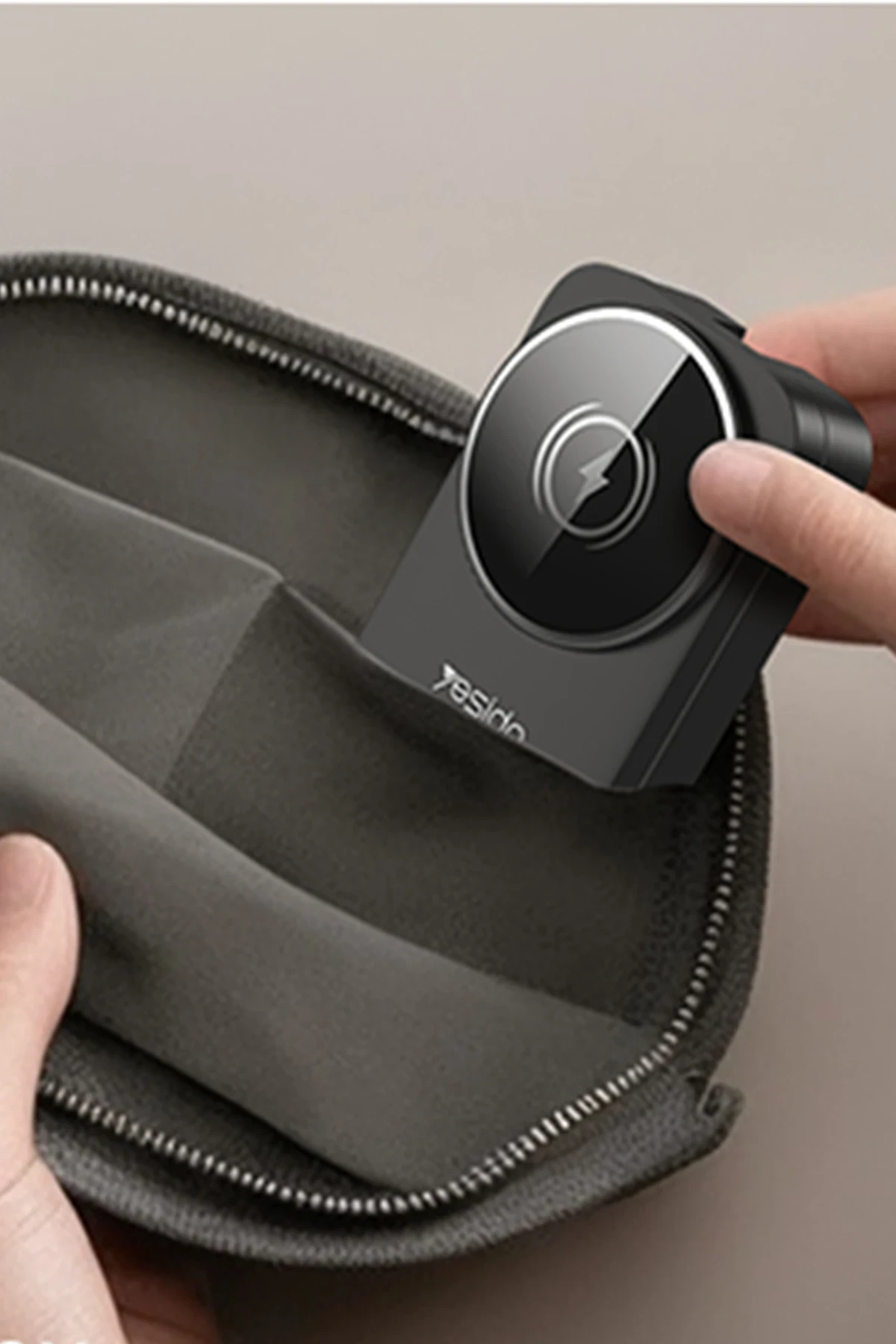 Yesido 3in1 Katlanabilir 15W Kablosuz Şarj Destekli Masaüstü Kablosuz Şarj Standı - Beyaz